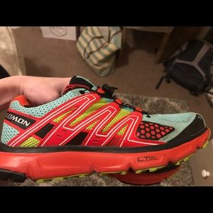 solomon women’s mission X running shoes